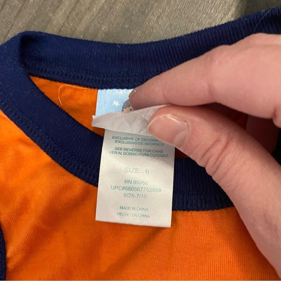 Bundle of Boys Short Sleeve and‎ Sleeveless Shirts Size 6 - Picture 3 of 5